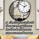 वास्तु के अनुसार बेडरूम में घड़ी कहां लगाएं? जानिए सही दिशा