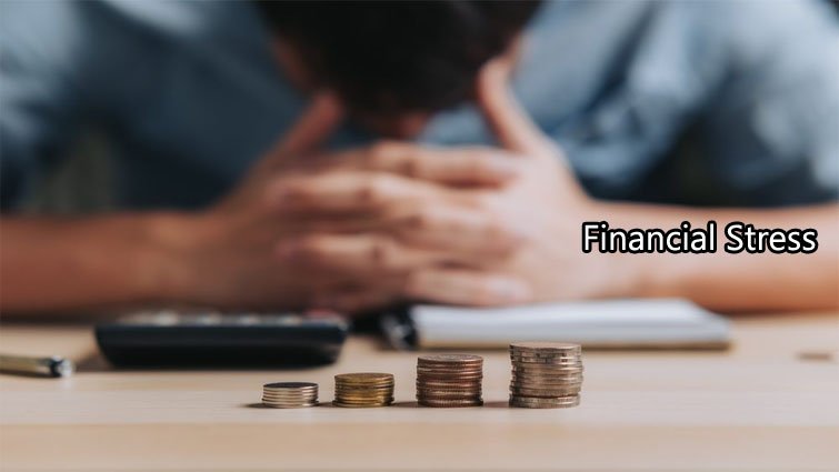 फाइनेंशियल स्ट्रेस से कैसे बिगड़ती है सेहत? जानिए 7 चौंकाने वाले प्रभाव