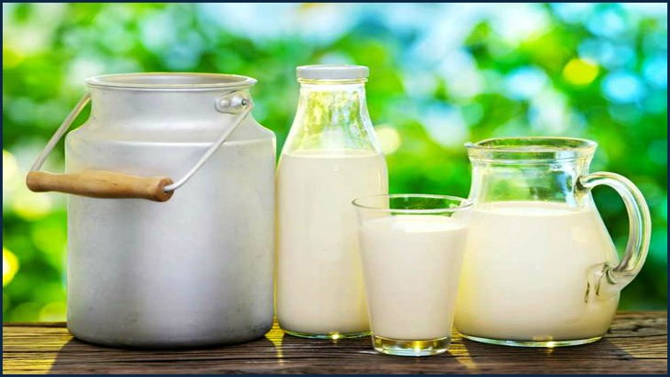 बच्चों के दूध में कितना फैट होना चाहिए? जानिए उम्र के अनुसार सही मात्रा
