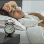 आपकी नींद क्यों बार-बार टूटती है, जानिए कारण और समाधान