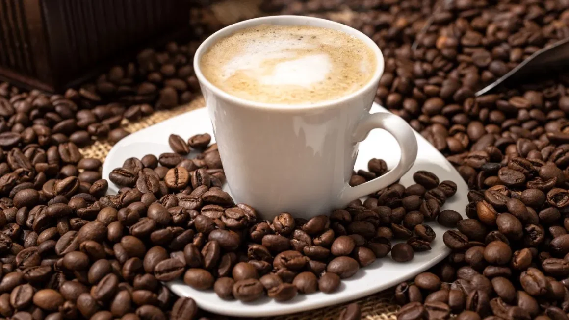 Coffee Side Effects  : खाली पेट कॉफी पीने से सेहत को हो सकते हैं ये गंभीर नुकसान, जानें सही तरीका