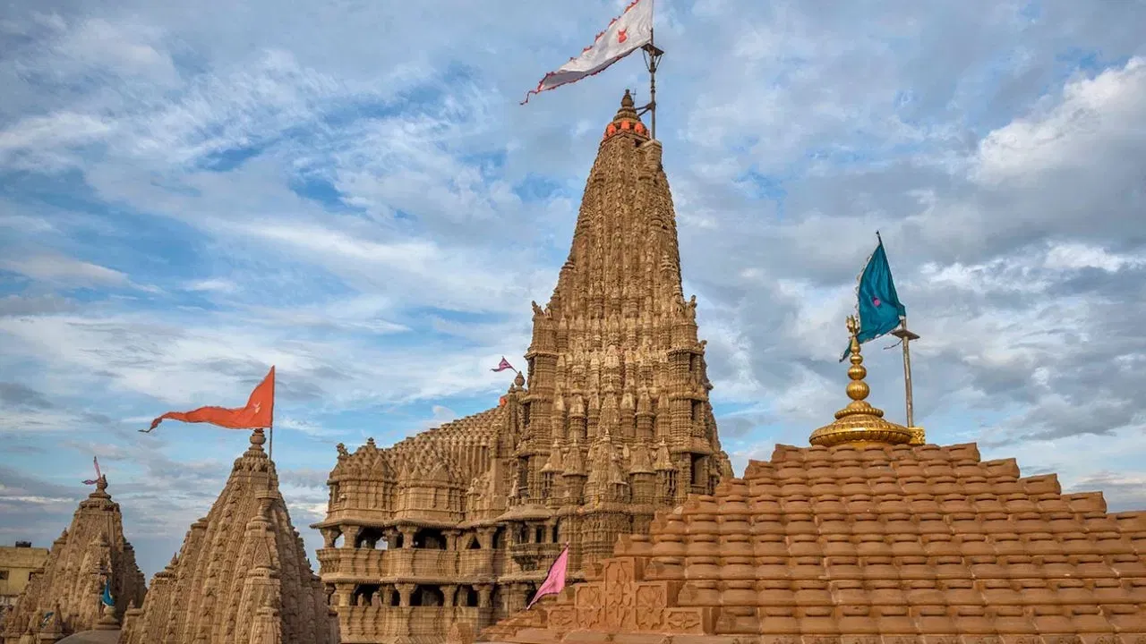 Dwarkadhish Temple History