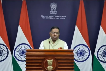 Illegal Foreigners India : अवैध विदेशियों के निर्वासन पर विदेश मंत्रालय का बड़ा बयान, साफ की पूरी कानूनी प्रक्रिया