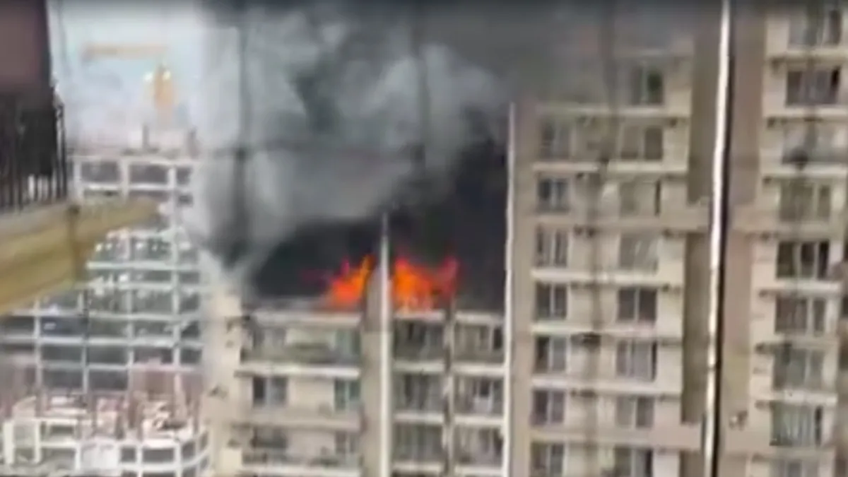 Noida Ivy County Society Fire