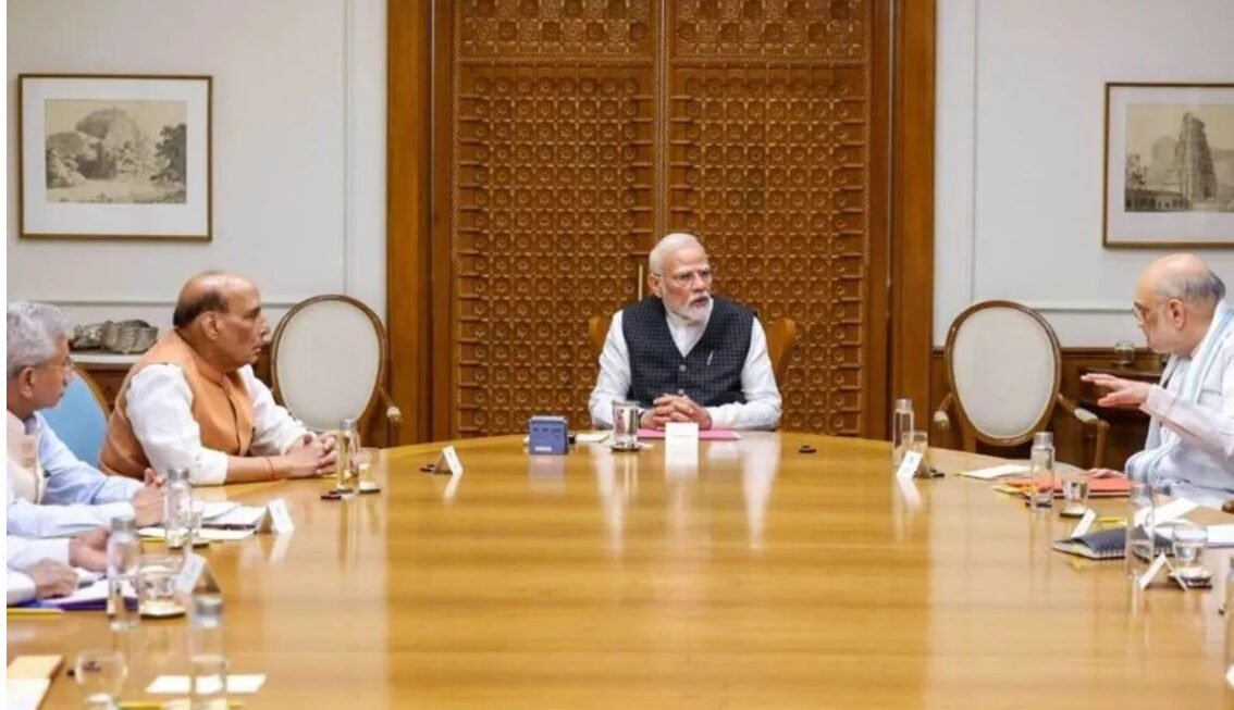 Modi Cabinet Decisions : मोदी कैबिनेट ने सेमिकॉन 2.0 मंजूर, काशी को मिले दो मेगा एलिवेटेड कॉरिडोर