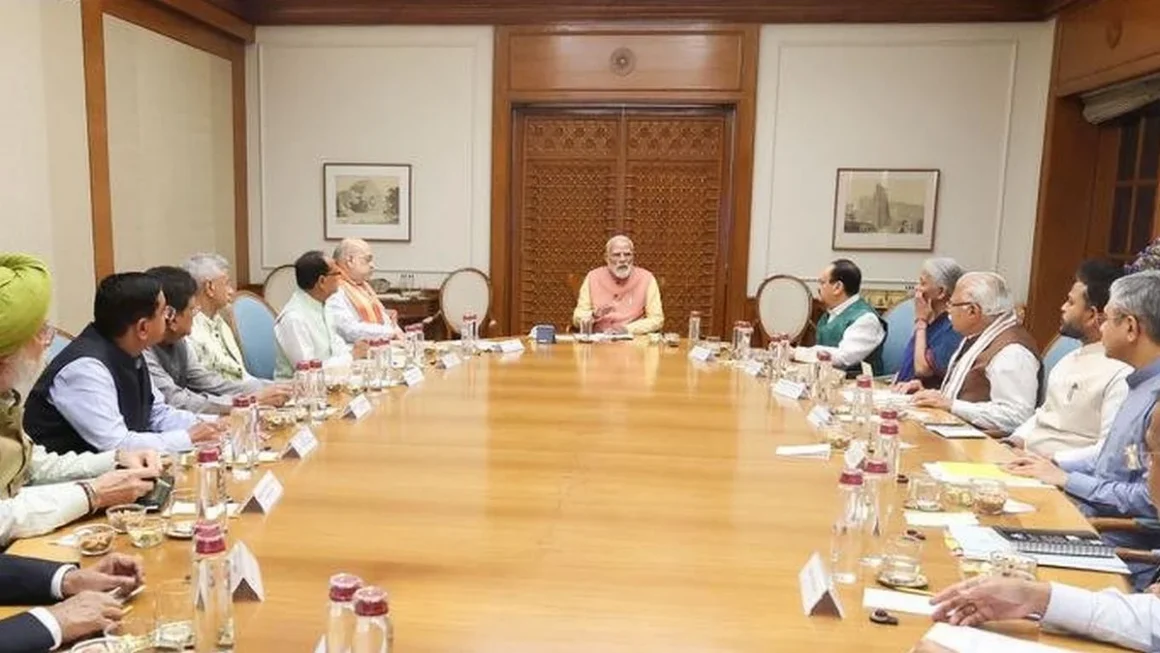 Modi Cabinet Reshuffle: कैबिनेट में बड़े बदलाव की तैयारी? इन मंत्रियों के नामों पर चर्चा तेज