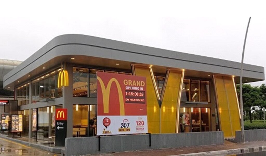 McDonald’s Mumbai : मुंबई में McDonald’s समेत 7 प्रतिष्ठानों के लाइसेंस सस्पेंड, गुटखा रैकेट में 6 गिरफ्तार
