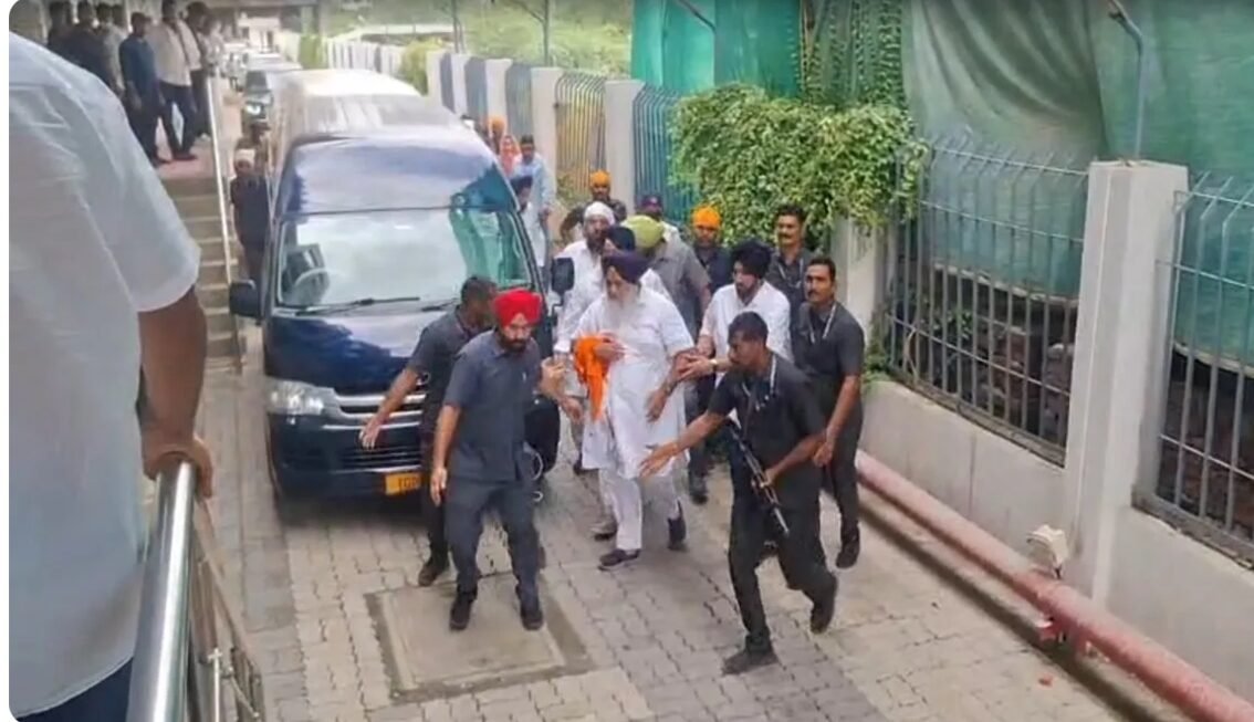 Sukhbir Singh Badal Attack: नांदेड़ में सुखबीर बादल पर कृपाण से हमला, अस्पताल में भर्ती