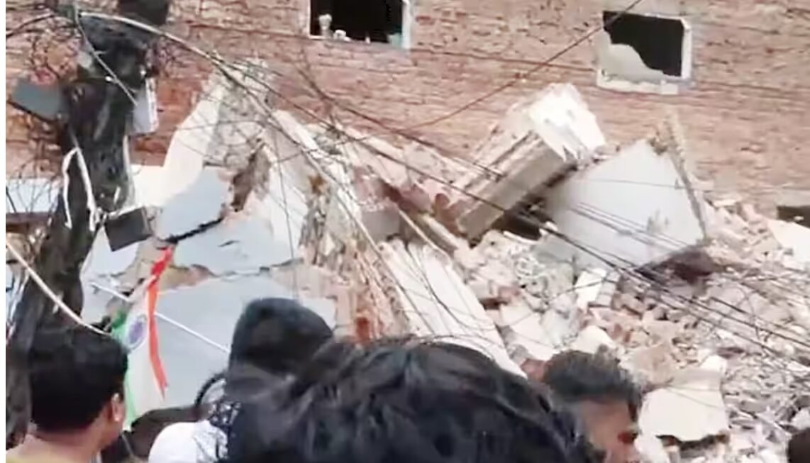 Delhi Building Collapse: सत्य निकेतन हादसे के बाद MCD का बड़ा एक्शन, 4 मंजिल से ऊंची अवैध इमारतें होंगी सील