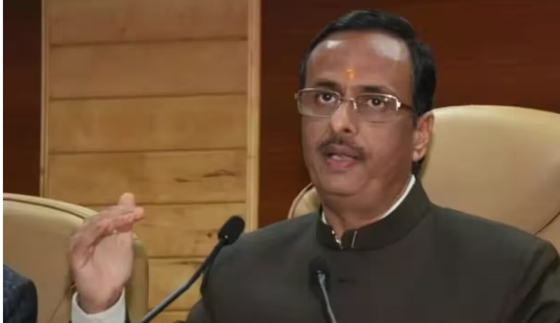 Dinesh Sharma LG : कौन हैं दिनेश शर्मा? ABVP से अंडमान के LG तक, योगी के भरोसेमंद सिपहसालार का सियासी सफर