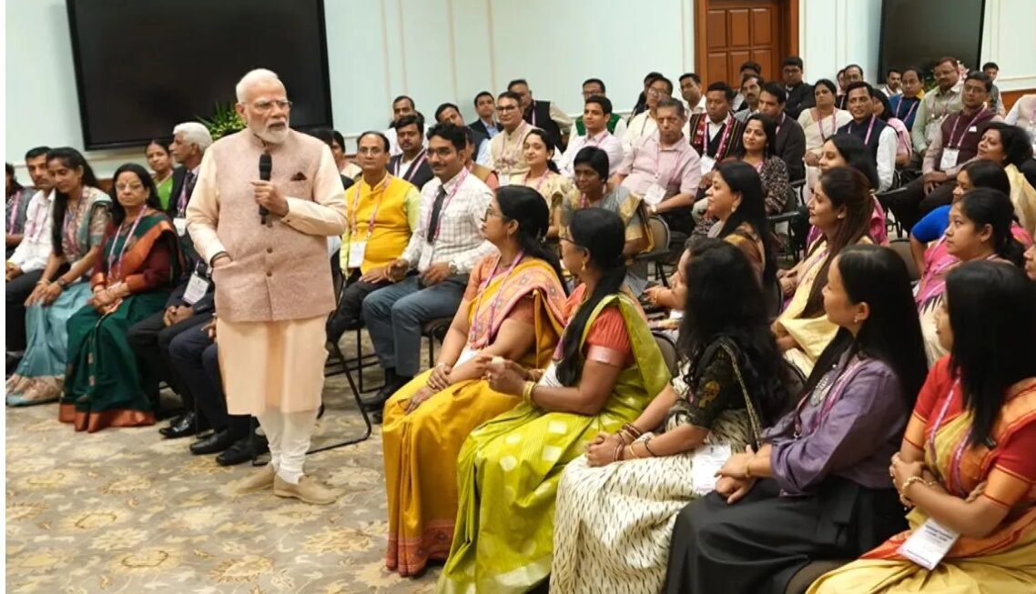 Teachers Day 2026 : ‘मैं आपका विद्यार्थी हूं, मुझे सीखना है…’ टीचर्स से PM मोदी की दिलचस्प बातचीत