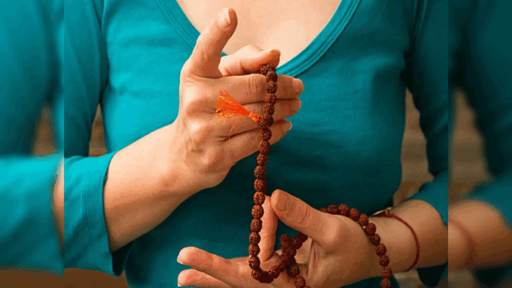 Rudraksha Rules : रुद्राक्ष पहनकर नॉनवेज खा सकते हैं? जानिए धार्मिक मान्यताओं में क्या है नियम