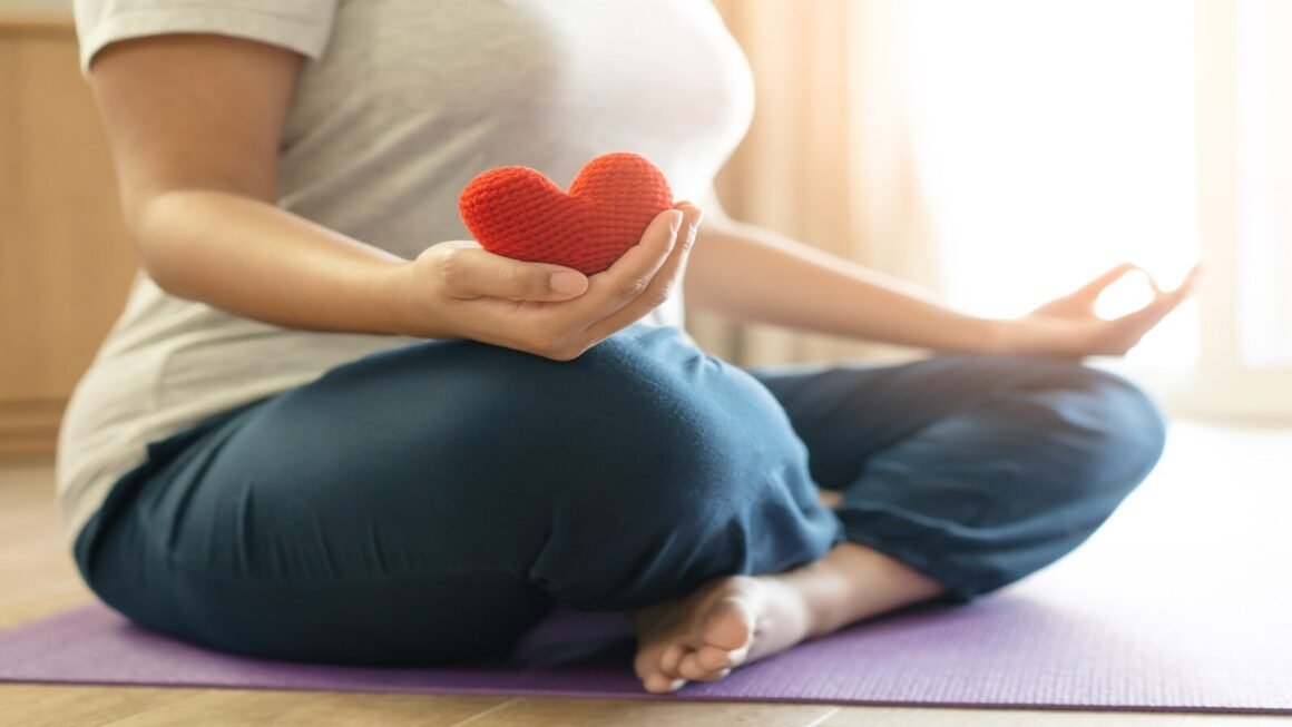 Heart Health: हार्ट को हेल्दी रखने के लिए रोज कितनी एक्सरसाइज करनी चाहिए? जानिए सही तरीका